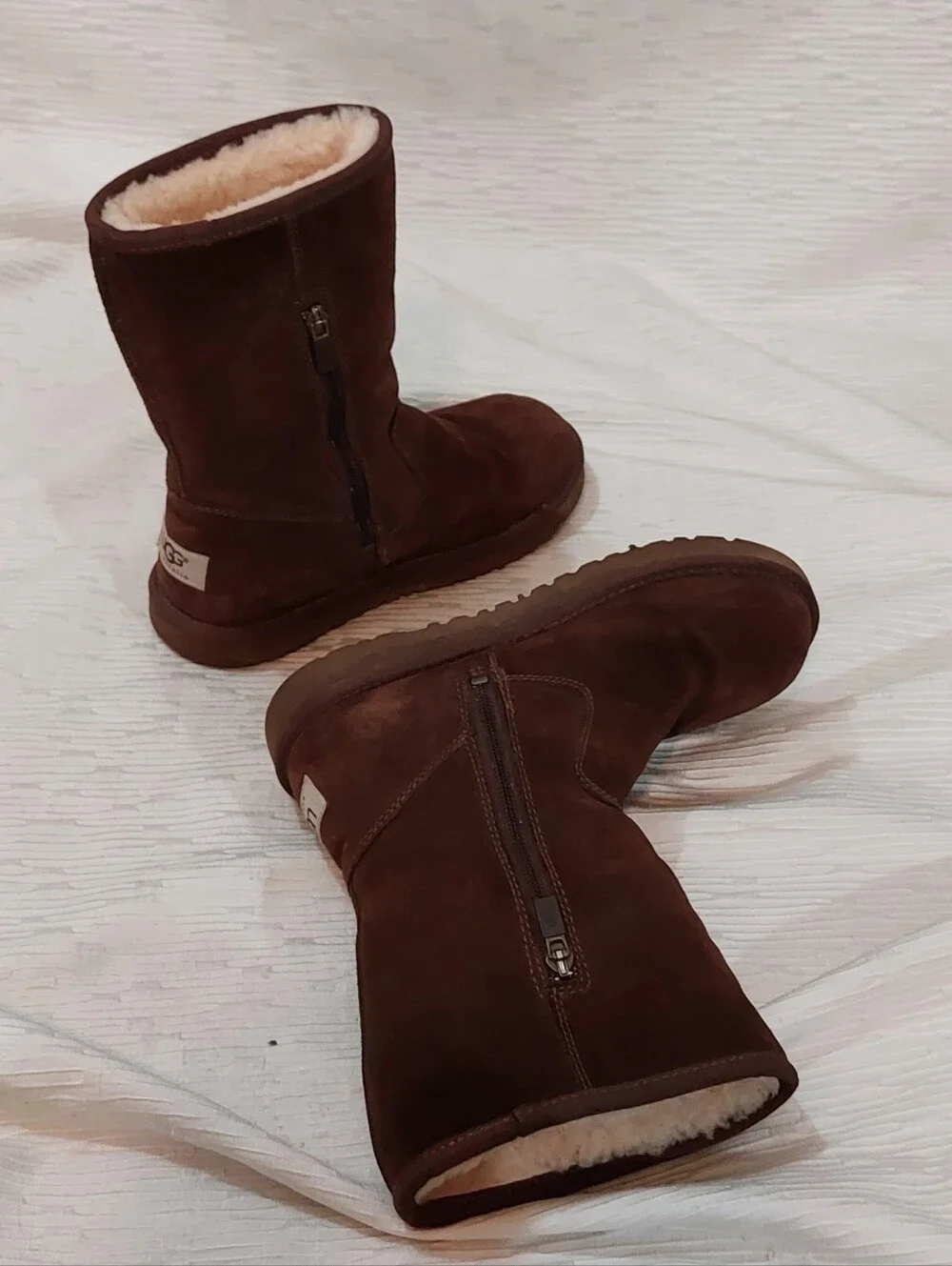 UGG Kids Brown Suede Shearling-Lined Zip Boots Size 4